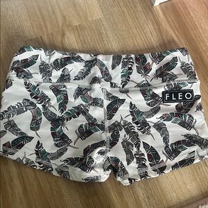 Fleo Feather Pattern Athletic Shorts - White and Black